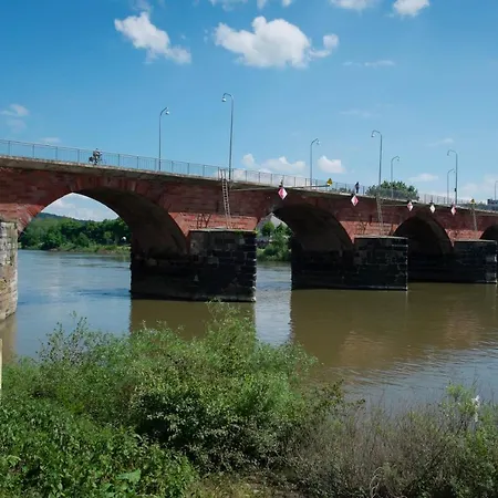 Kirchturmblick Euren דירה *