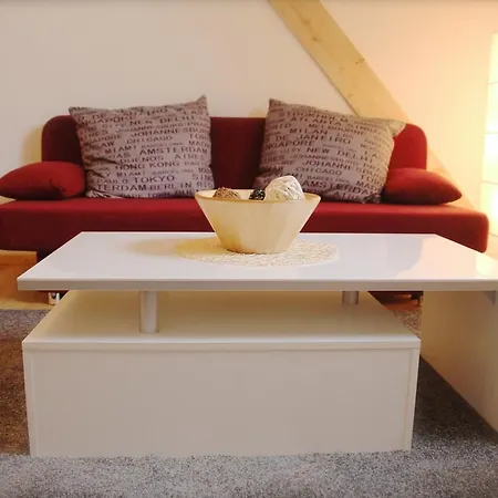 Kirchturmblick Euren Lägenhet *