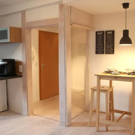 Kirchturmblick Euren Lägenhet